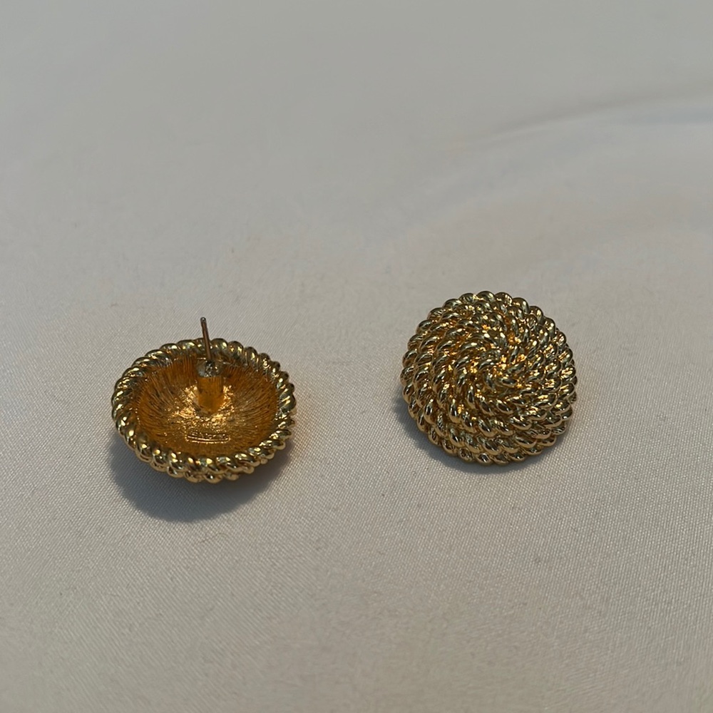 *VINTAGE* Monet Gold Rope Circle Earrings